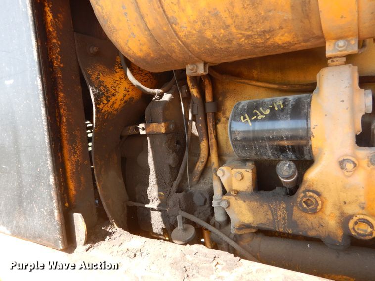 image for item FU9541 1982 John Deere 770A motor grader