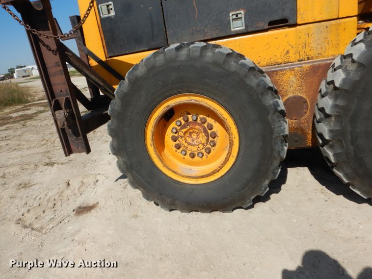 image for item FU9541 1982 John Deere 770A motor grader