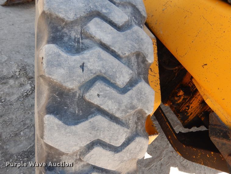 image for item FU9541 1982 John Deere 770A motor grader