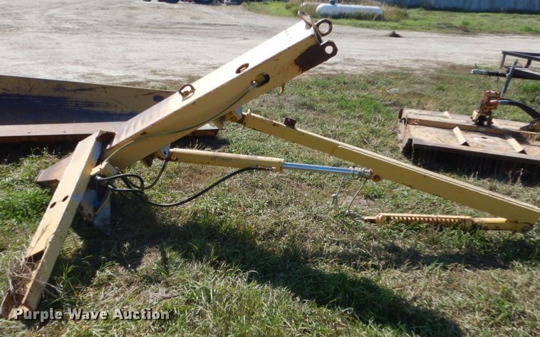 image for item FU9541 1982 John Deere 770A motor grader