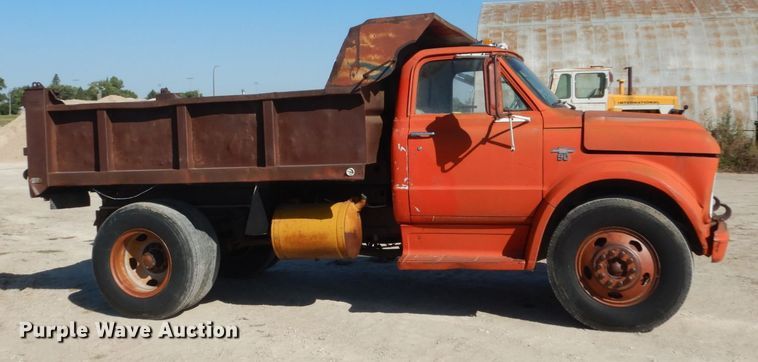 image for item FU9542 1967 Chevrolet 50 dump truck
