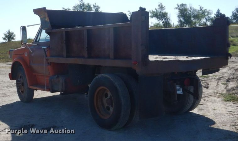 image for item FU9542 1967 Chevrolet 50 dump truck