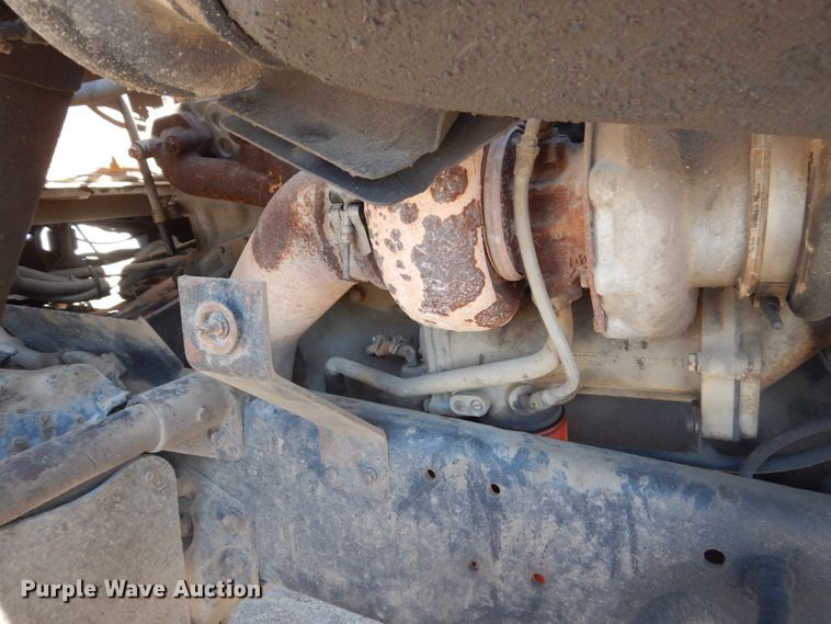 image for item FU9543 1986 Ford LT9000 semi truck