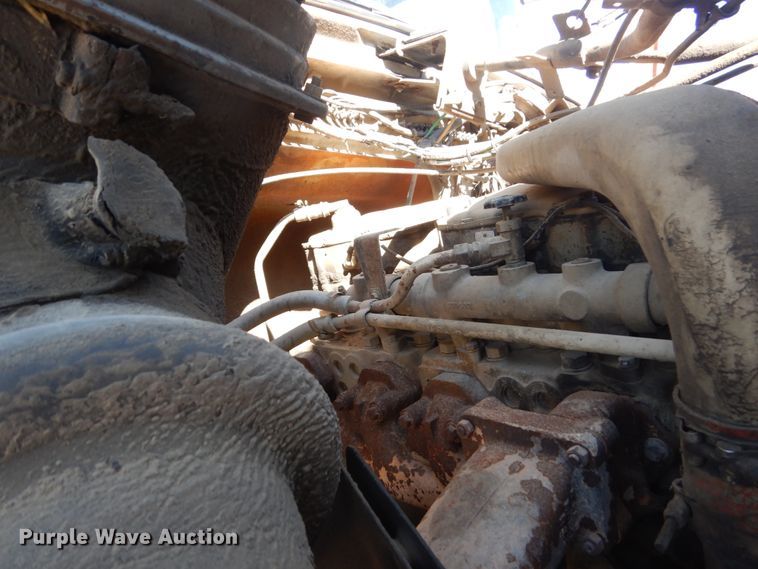 image for item FU9543 1986 Ford LT9000 semi truck