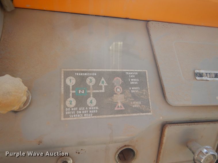 image for item FU9544 1962 International 130 drilling rig truck