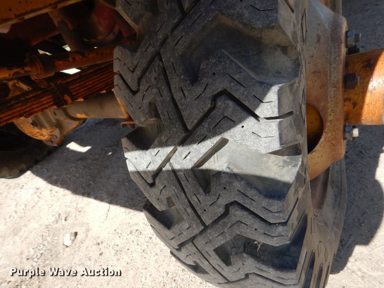 image for item FU9544 1962 International 130 drilling rig truck