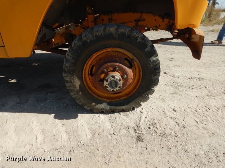 image for item FU9544 1962 International 130 drilling rig truck