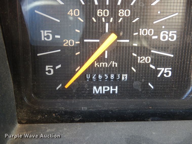 image for item FU9545 1997 Ford F700 flatbed truck with sprayer system