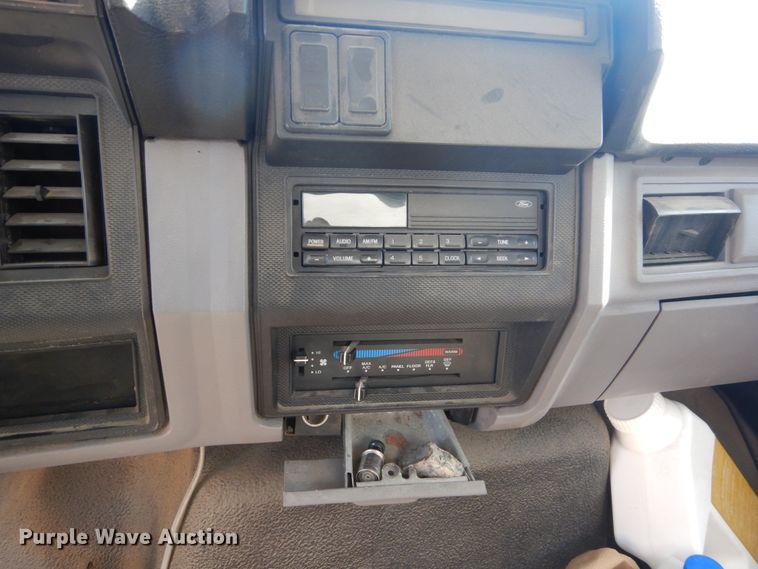 image for item FU9545 1997 Ford F700 flatbed truck with sprayer system