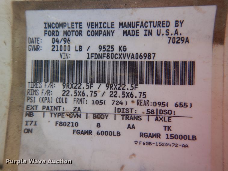 image for item FU9545 1997 Ford F700 flatbed truck with sprayer system