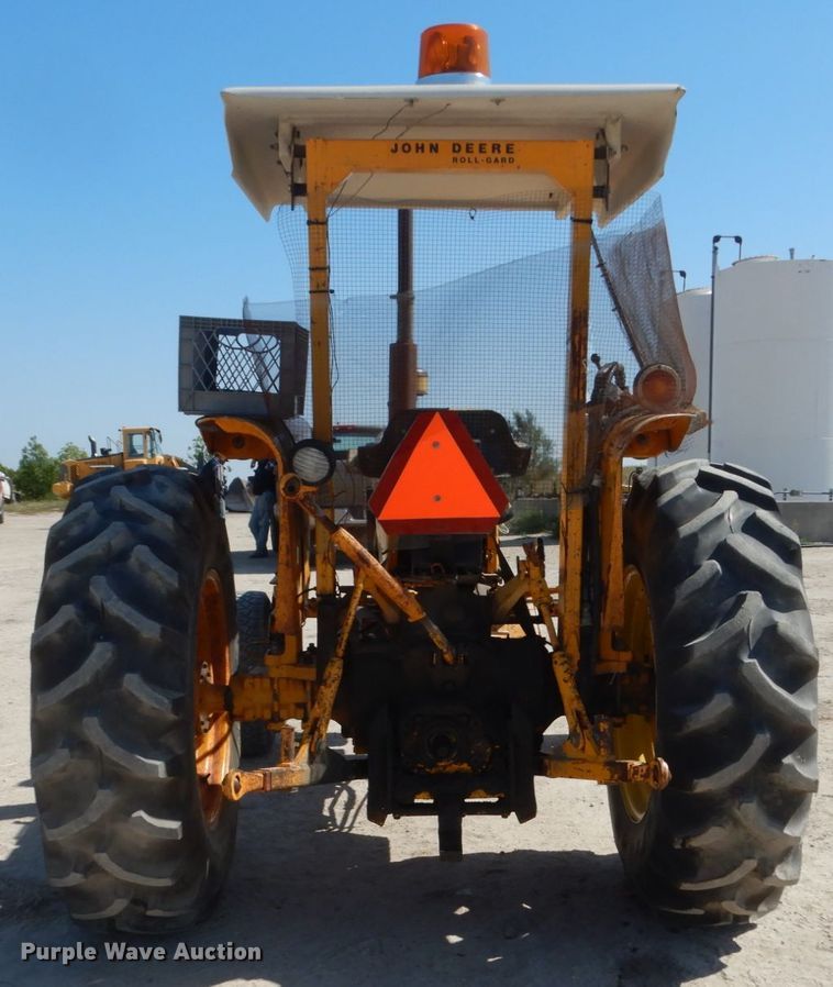 image for item FU9546 John Deere 2640 tractor