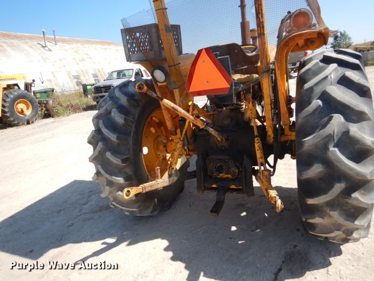 image for item FU9546 John Deere 2640 tractor