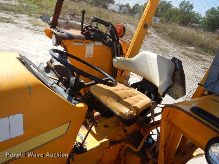 image for item FU9546 John Deere 2640 tractor