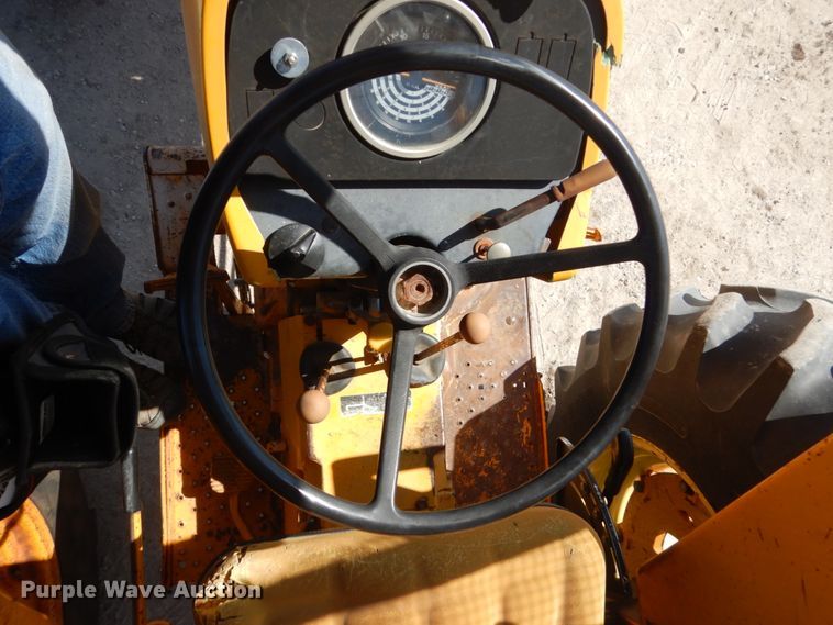 image for item FU9546 John Deere 2640 tractor