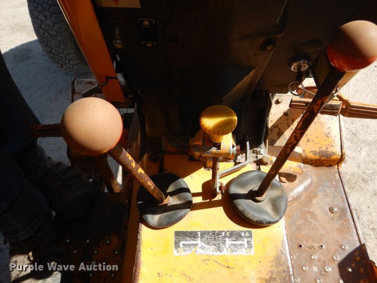 image for item FU9546 John Deere 2640 tractor