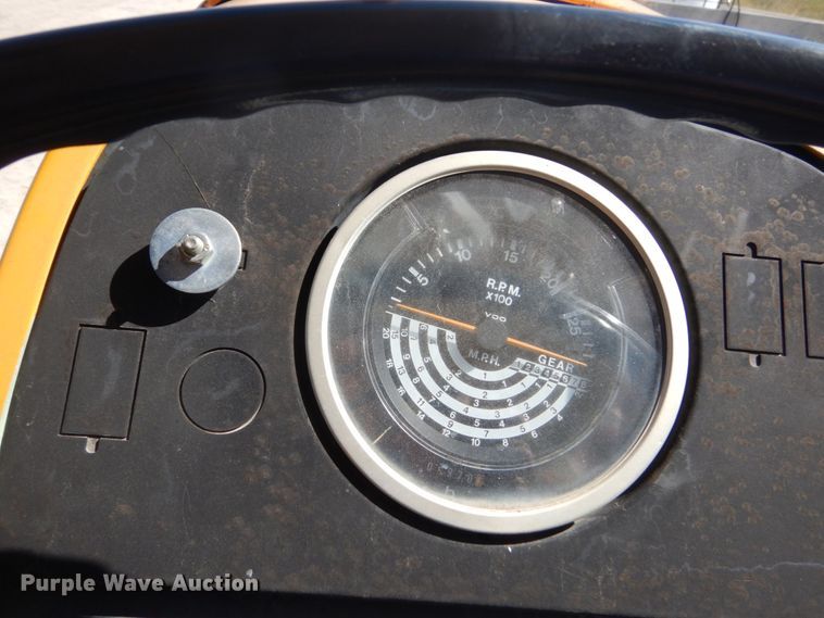 image for item FU9546 John Deere 2640 tractor