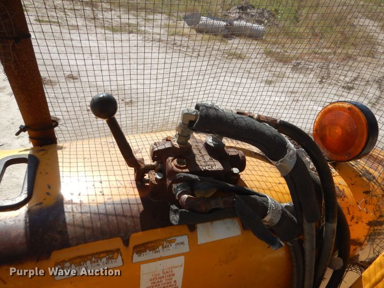 image for item FU9546 John Deere 2640 tractor