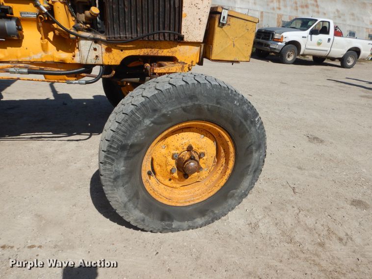 image for item FU9546 John Deere 2640 tractor