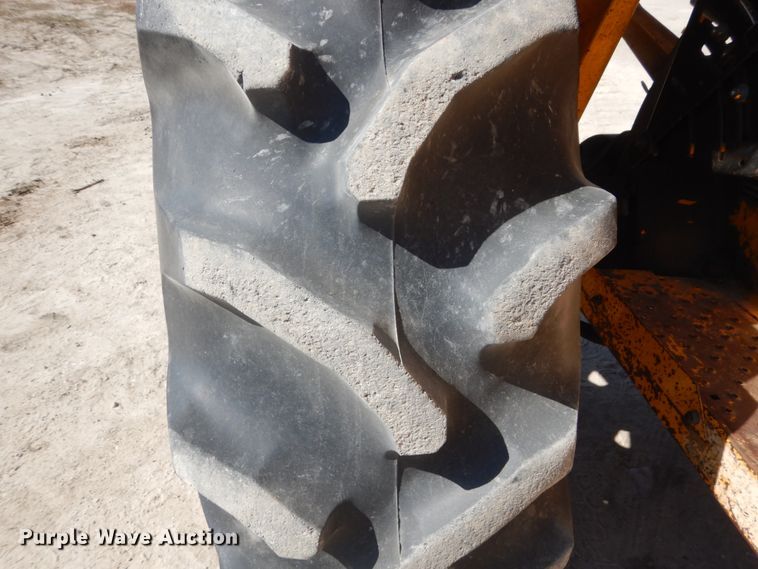 image for item FU9546 John Deere 2640 tractor