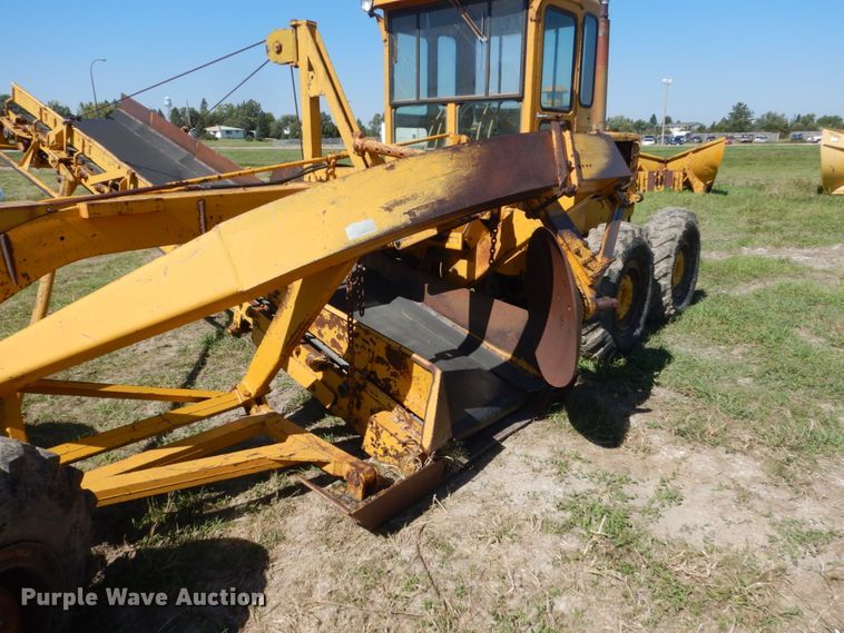 image for item FU9547 1972 Caterpillar 140 rigid frame motor grader