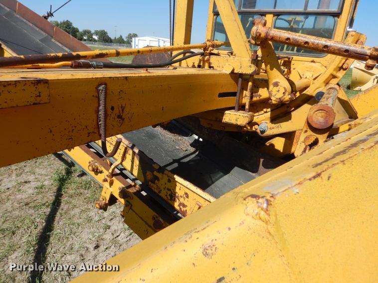 image for item FU9547 1972 Caterpillar 140 rigid frame motor grader