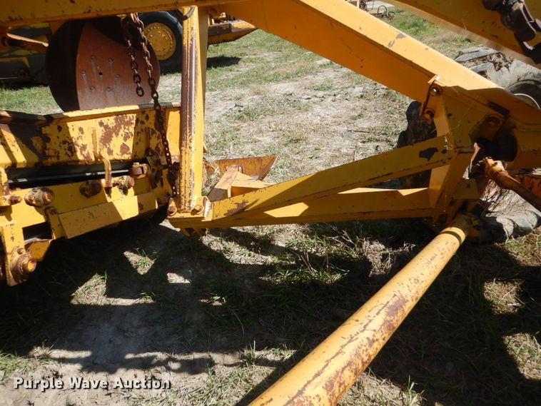image for item FU9547 1972 Caterpillar 140 rigid frame motor grader