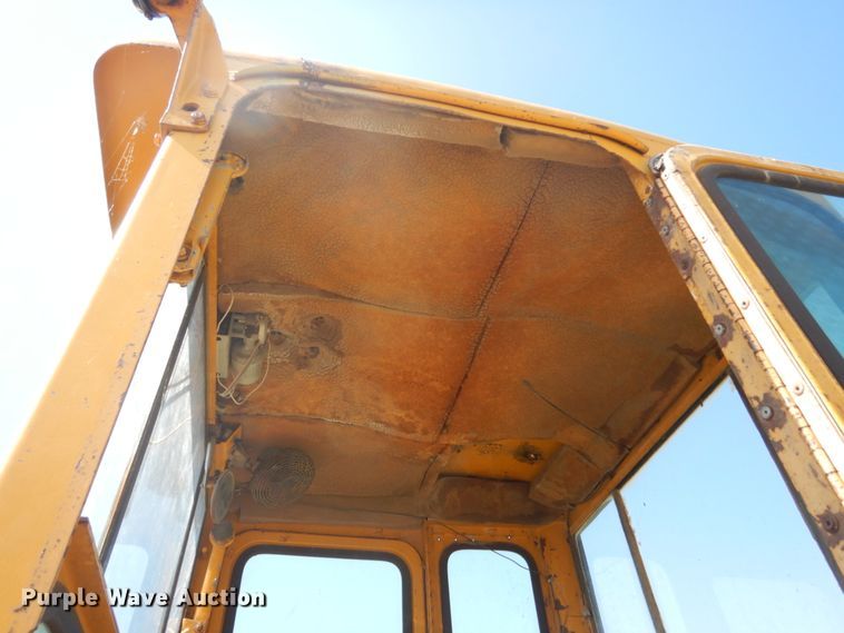 image for item FU9547 1972 Caterpillar 140 rigid frame motor grader