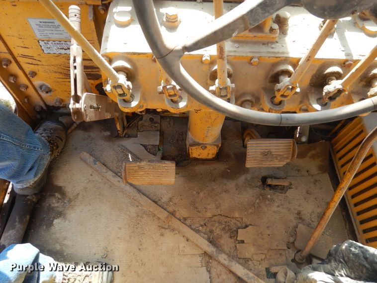 image for item FU9547 1972 Caterpillar 140 rigid frame motor grader