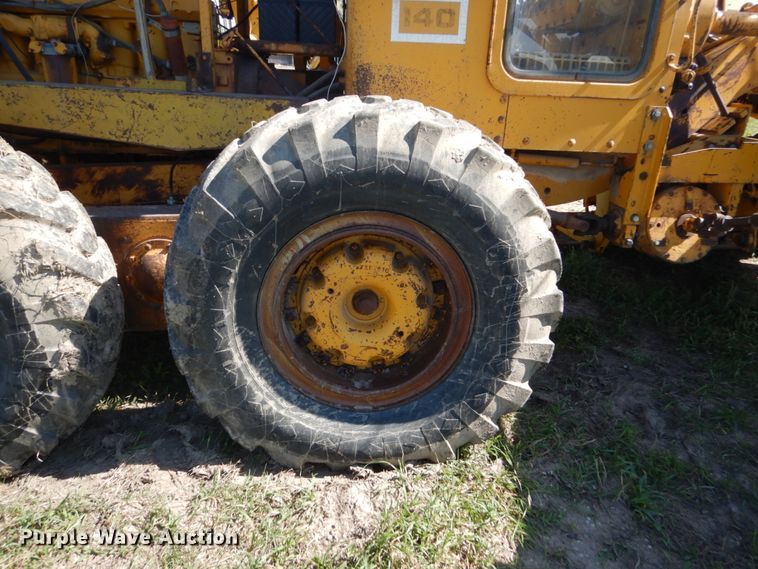 image for item FU9547 1972 Caterpillar 140 rigid frame motor grader