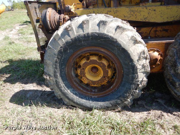 image for item FU9547 1972 Caterpillar 140 rigid frame motor grader