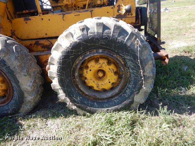 image for item FU9547 1972 Caterpillar 140 rigid frame motor grader