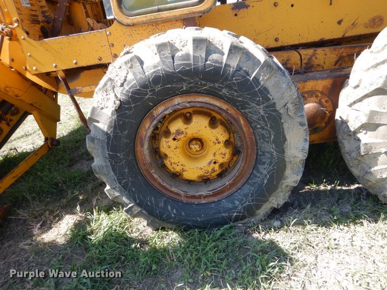 image for item FU9547 1972 Caterpillar 140 rigid frame motor grader