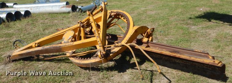 image for item FU9547 1972 Caterpillar 140 rigid frame motor grader
