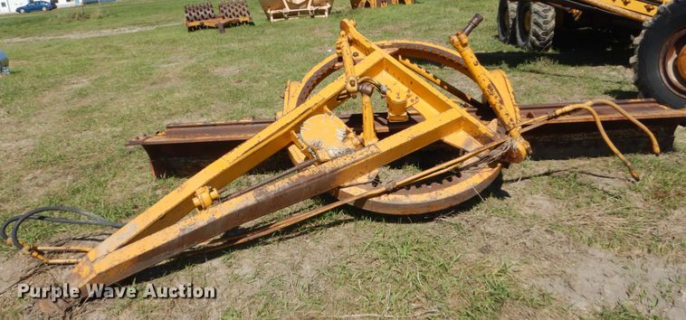 image for item FU9547 1972 Caterpillar 140 rigid frame motor grader