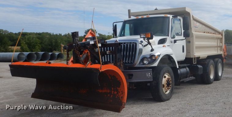 image for item FU9567 2010 International WorkStar 7400 dump truck