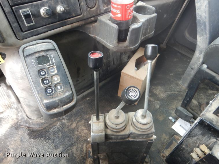 image for item FU9567 2010 International WorkStar 7400 dump truck