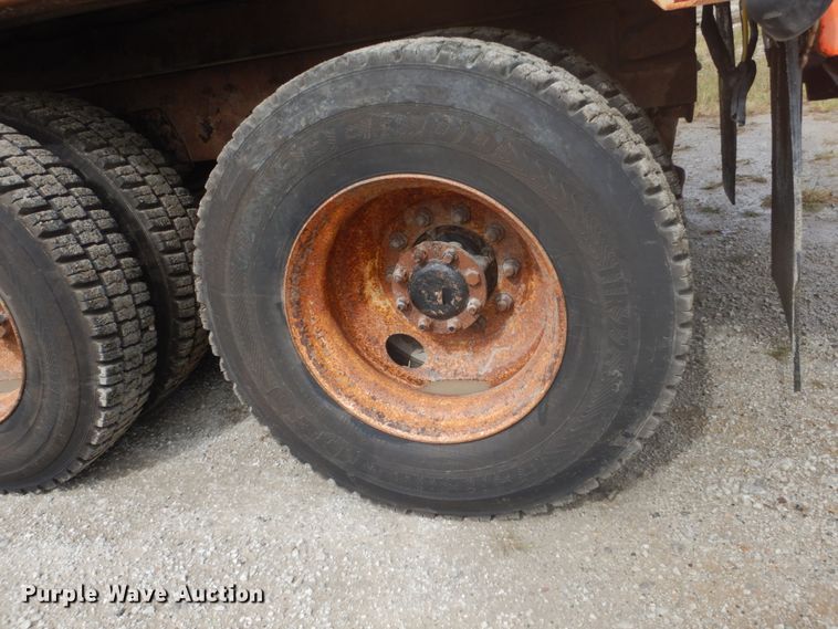 image for item FU9568 2009 International 7400 dump truck