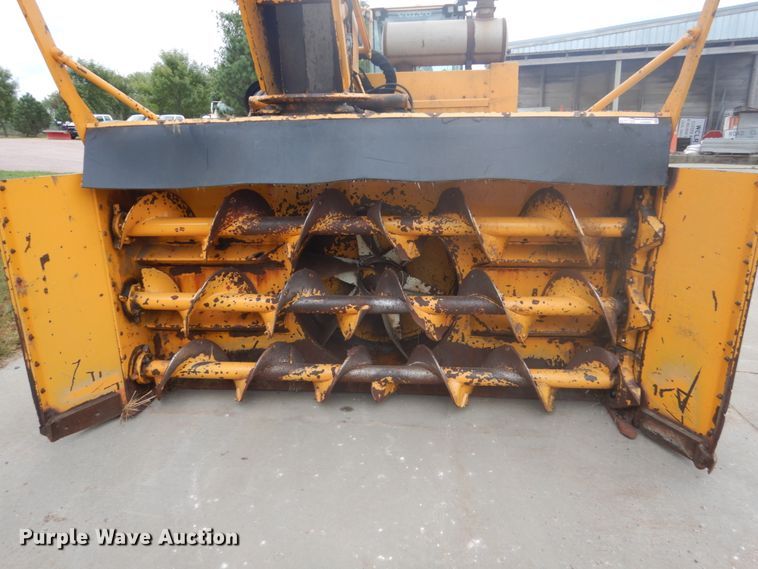 image for item FU9569 2002 Wausau MP3D snow blower