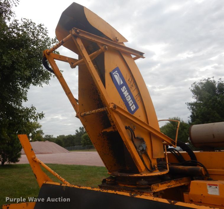 image for item FU9569 2002 Wausau MP3D snow blower