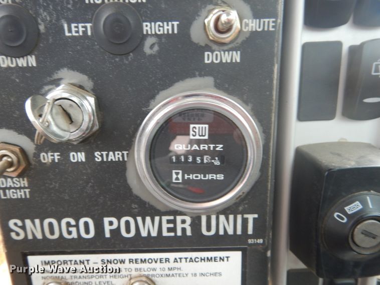 image for item FU9569 2002 Wausau MP3D snow blower