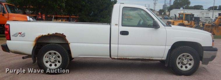 image for item FU9570 2005 Chevrolet Silverado 1500 pickup truck