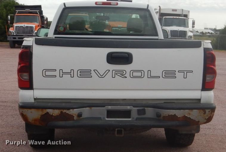 image for item FU9570 2005 Chevrolet Silverado 1500 pickup truck