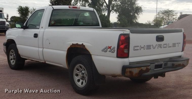 image for item FU9570 2005 Chevrolet Silverado 1500 pickup truck