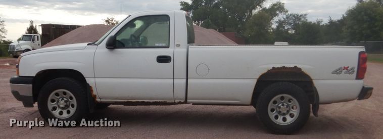 image for item FU9570 2005 Chevrolet Silverado 1500 pickup truck