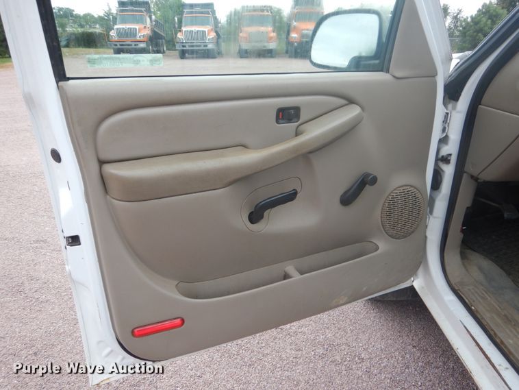 image for item FU9570 2005 Chevrolet Silverado 1500 pickup truck