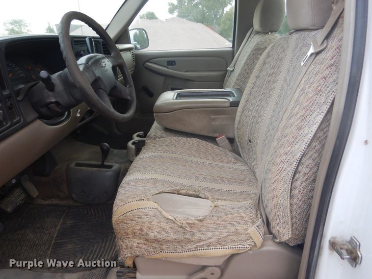 image for item FU9570 2005 Chevrolet Silverado 1500 pickup truck