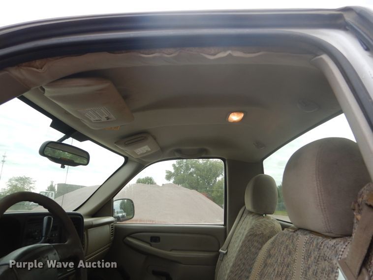 image for item FU9570 2005 Chevrolet Silverado 1500 pickup truck