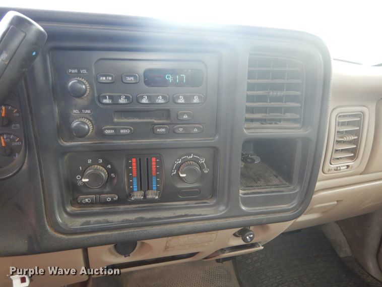 image for item FU9570 2005 Chevrolet Silverado 1500 pickup truck