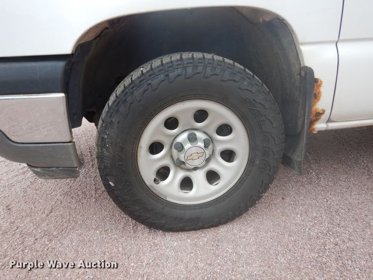 image for item FU9570 2005 Chevrolet Silverado 1500 pickup truck