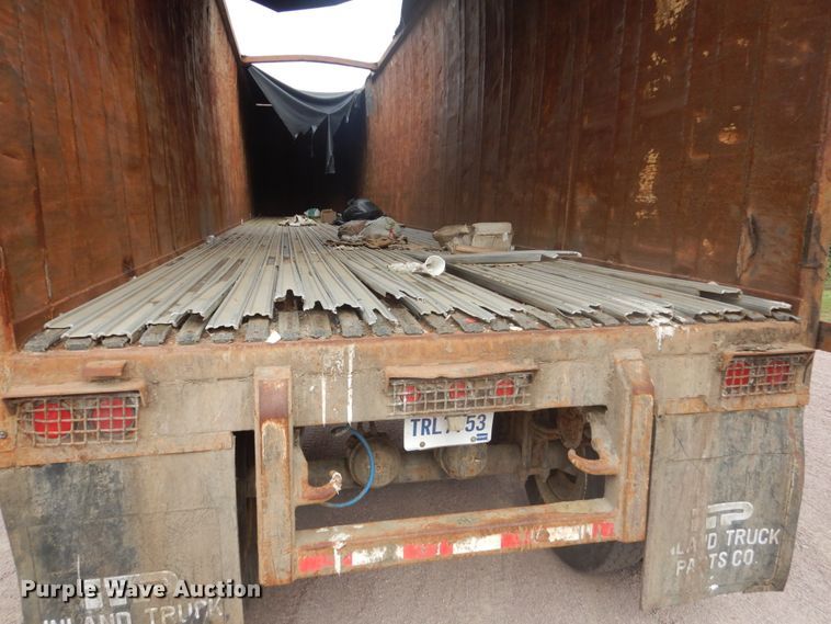 image for item FU9575 2005 Manac TSV48 live bottom trailer